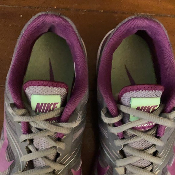 Nike Dual Fusion Flywire Shoes - Picture 10 of 13